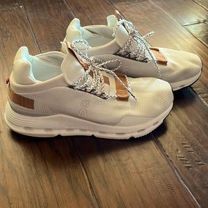 On Cloudnova women’s size 8